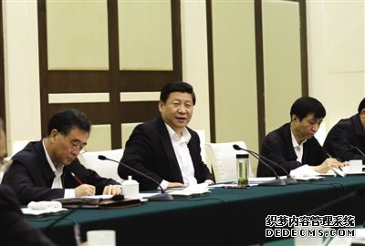 前日，中共中央总书记、中央军委主席习近平在广州主持召开经济工作座谈会。新华社记者 兰红光 摄